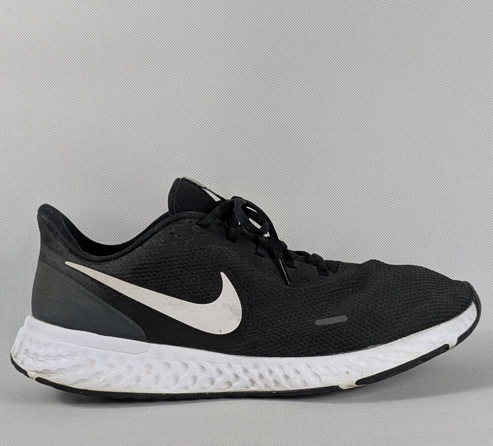 Size 13 - Nike Revolution 5 Extra Wide Black White